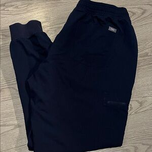 Maternity Figs Scrubs size L